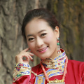 黑人日女人